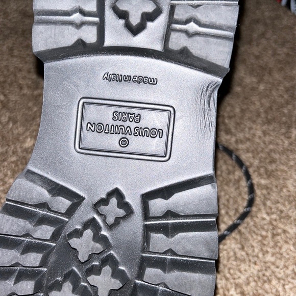 Orange and Gold plated Louis Vuitton Combat Boots. Little scuff , but never worn - Picture 4 of 5